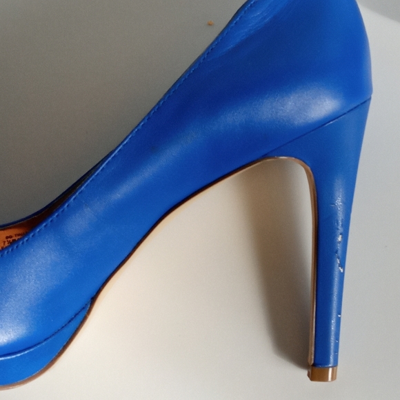 BCBGENERATION Blue Platform Heels Size 7 1/2B, 37 1/2 - Picture 3 of 5